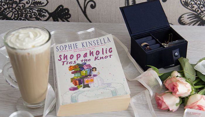 Shopaholic Ties the Knot by Sophie Kinsella