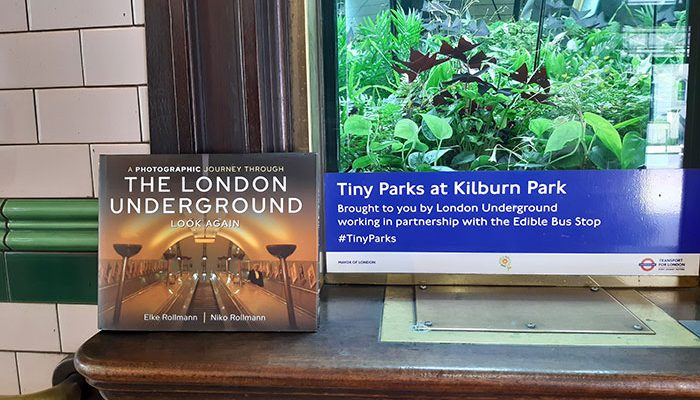 A Photographic Journey Through the London Underground by Elke Rollmann, Niko Rollmann