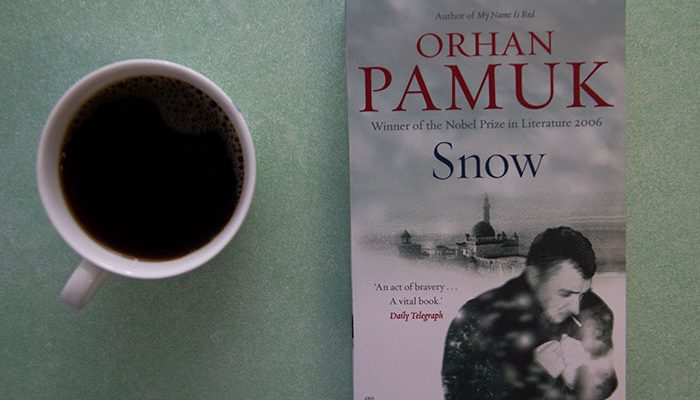 Snow by Orhan Pamuk