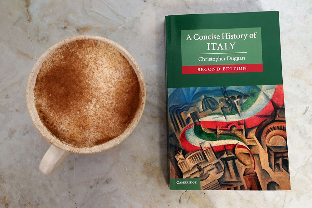 A Concise History of Italy by Christopher Duggan